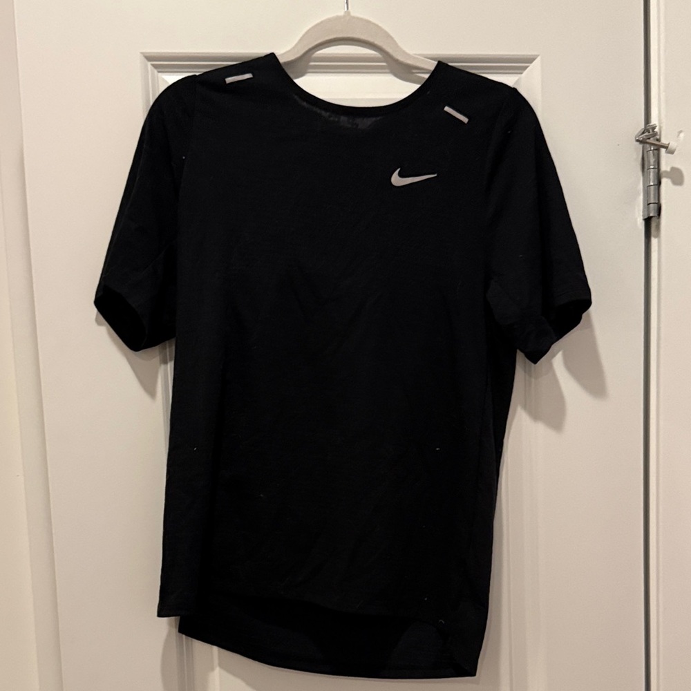 Nike Men's Black Short Sleeve Tee